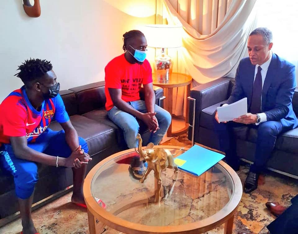 Mouvement d’humeur: Franck Nguema rassure les deux footballeurs grévistes sur la reprise du championnat