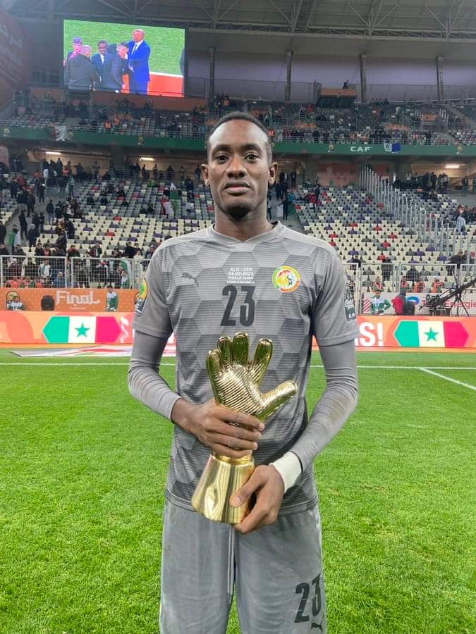 Pape Sy, gardien international Sénégalais désigné meilleur gardien de la 7e édition du Chan Algerie 2022. 