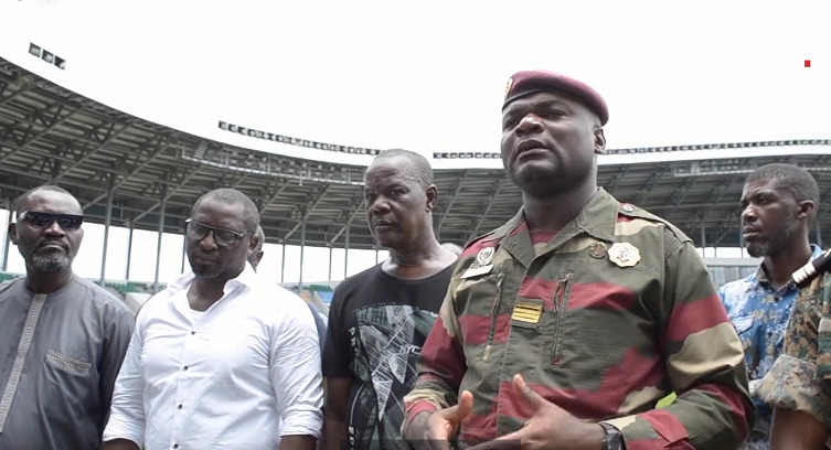 Stade Engong d’Oyem : Loïc Ngouayit-Kounda satisfait de l’avancement des travaux de réhabilitation