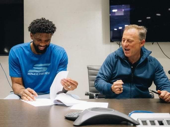 NBA:  Joël Embiid prolonge avec Philadelphie Sixers