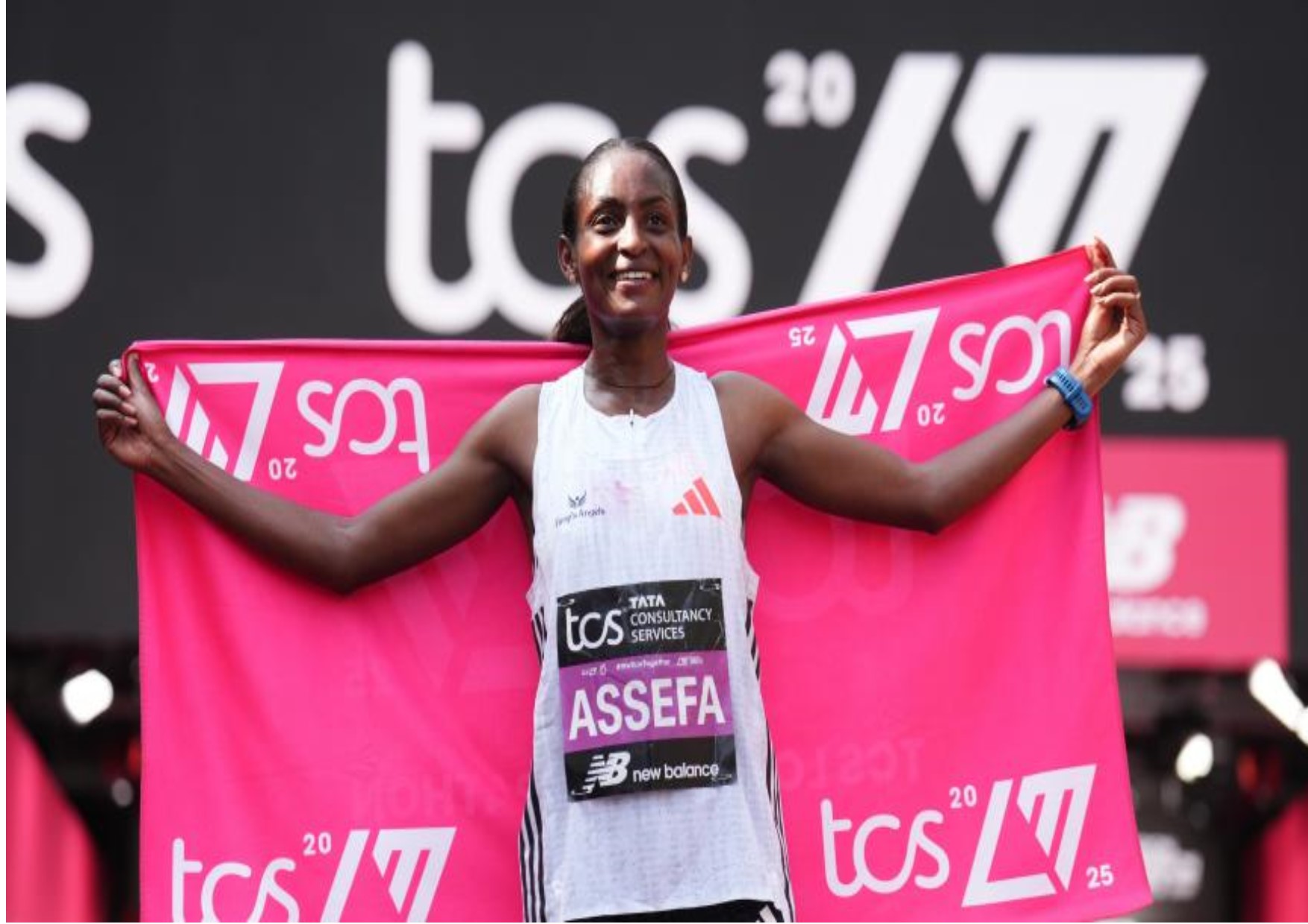 Marathon de Londres : l’Éthiopienne Tigst Assefa établit un nouveau record du monde